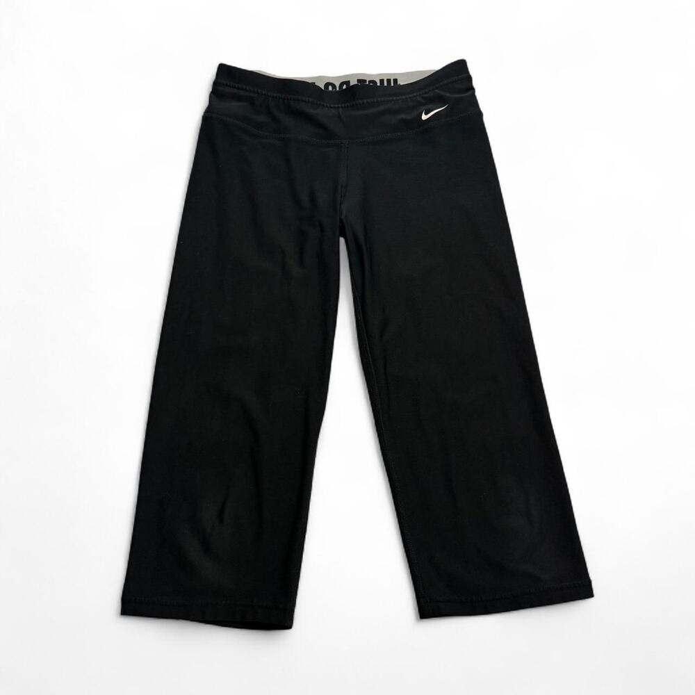 Vintage Nike Low Rise early 2000s Activewear black capri leggings size M